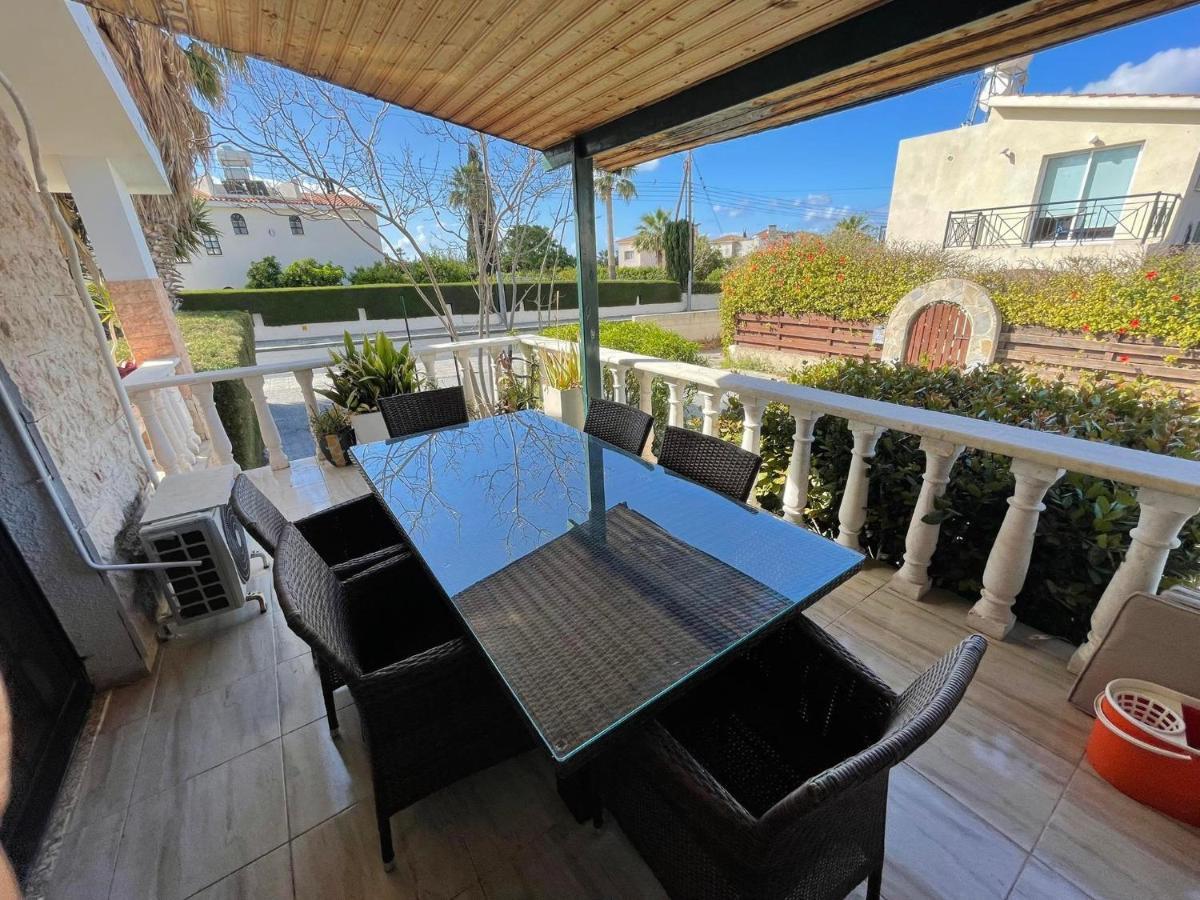 Villa Ocean Stones 1Km From Main Coral Bay Beach Peyia Exterior foto