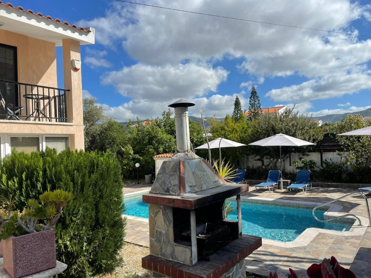 Villa Ocean Stones 1Km From Main Coral Bay Beach Peyia Exterior foto