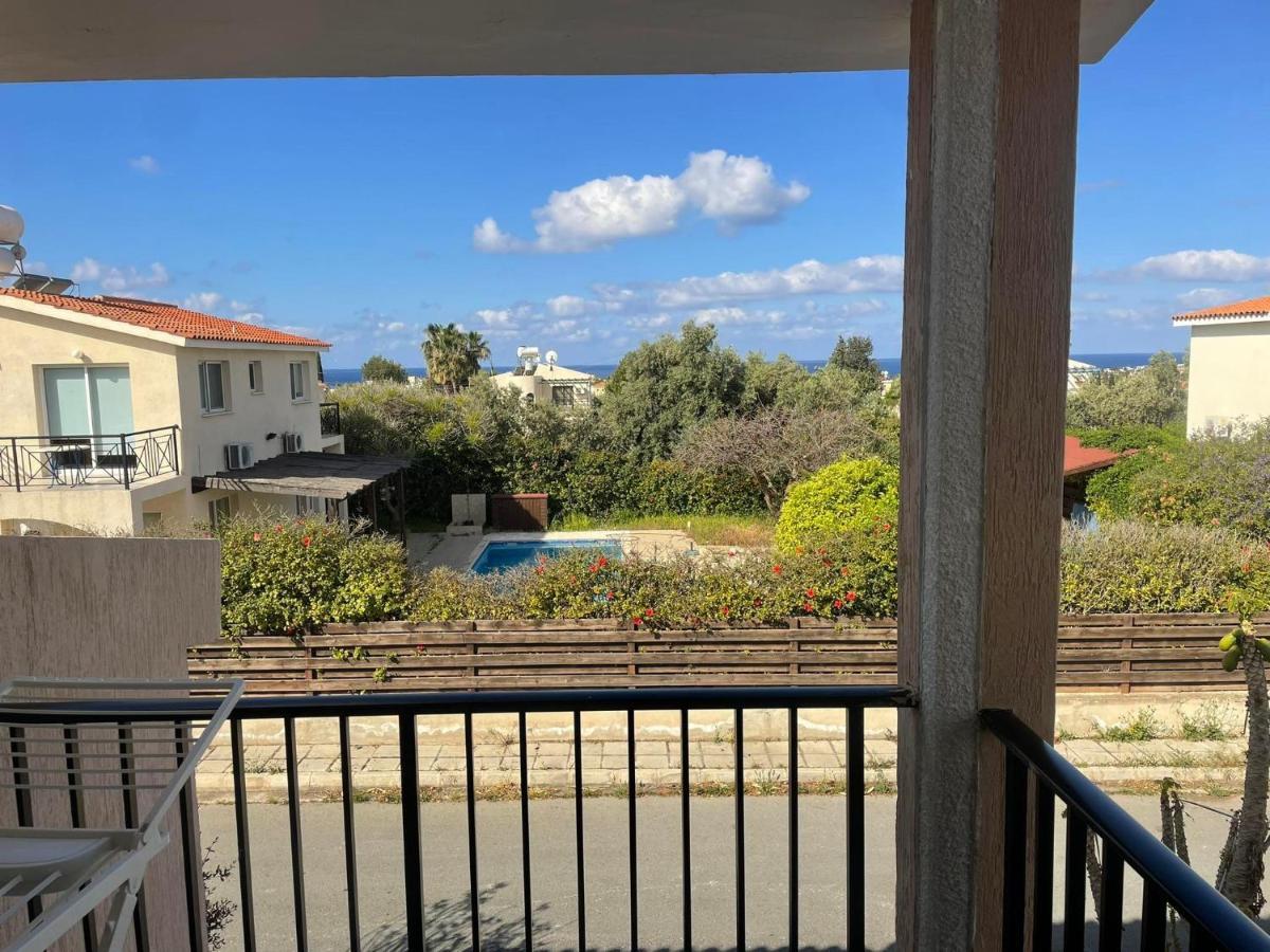 Villa Ocean Stones 1Km From Main Coral Bay Beach Peyia Exterior foto